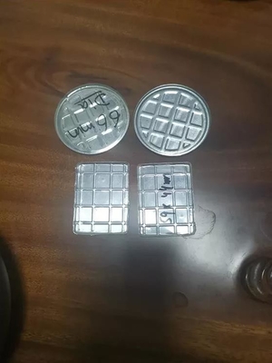 380Vカプセルの化粧品の液体の充填機50Hzの自動耐久財