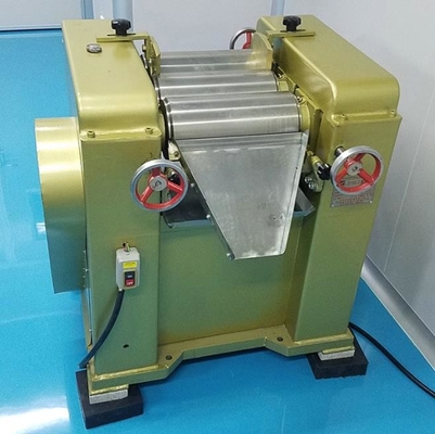 実験室のために多機能小さい 3 ロール化粧品の粉砕機