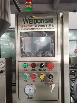 200kg自動チューブ詰め込み密封機 空気圧 0.4-0.6Mpa 電源 220V 50Hz